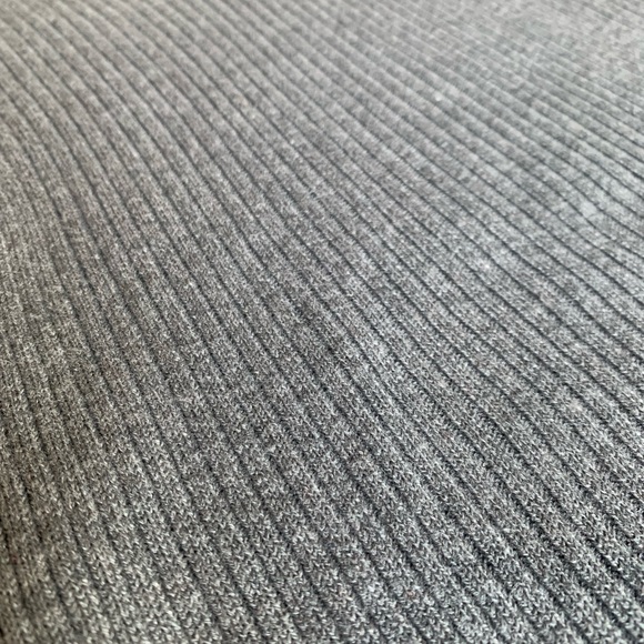 ELIE TAHARI • ribbed sweater top cashmere blend modern chic quiet luxury muted - Picture 5 of 16